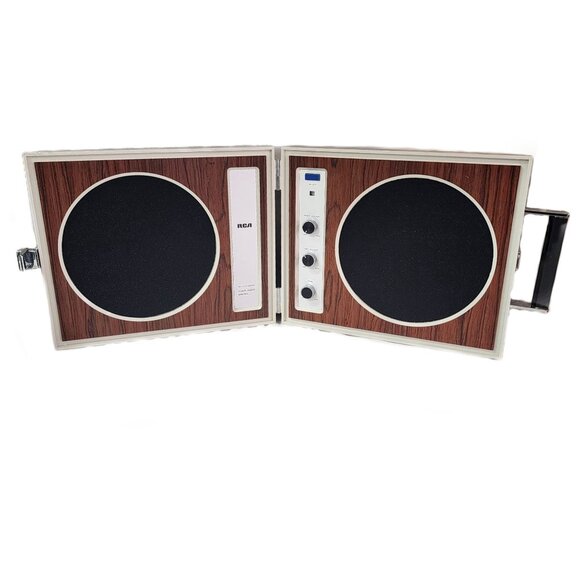 RCA YZD 589 Vintage 8 Track Stereo Mobile  Player Speaker Case FOR PARTS READ - Picture 5 of 11